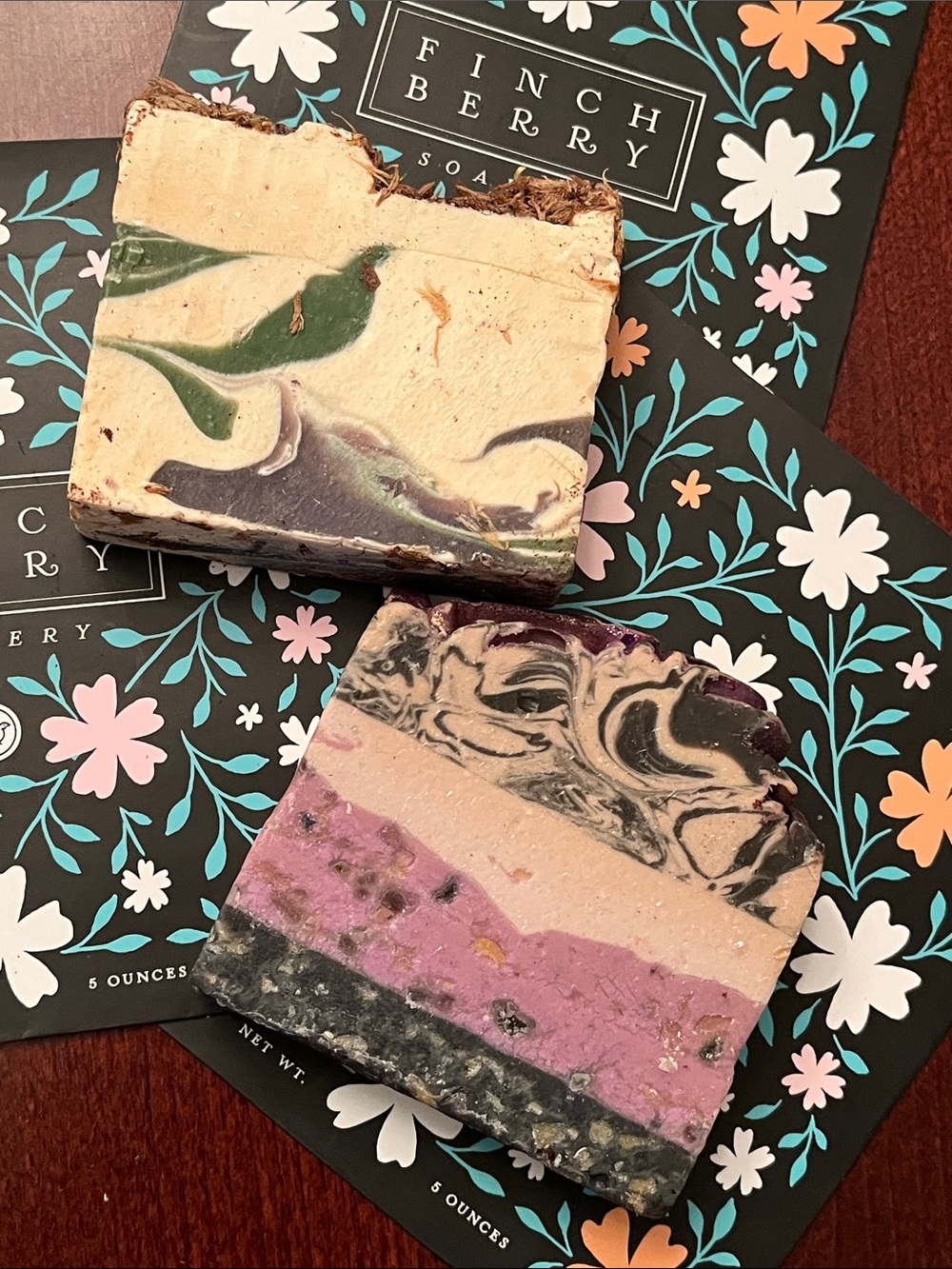 FinchBerry Artisan Soap Bundle (2 Bars) – Displayed Only–w/ Decorative Sleeves